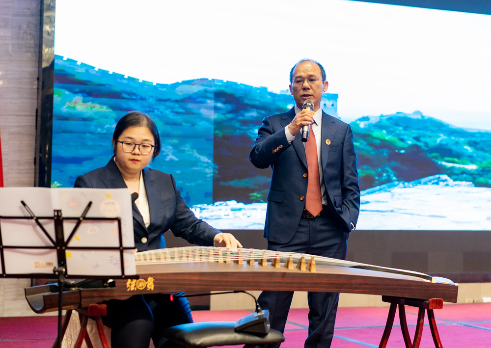 员工才艺表演.jpg